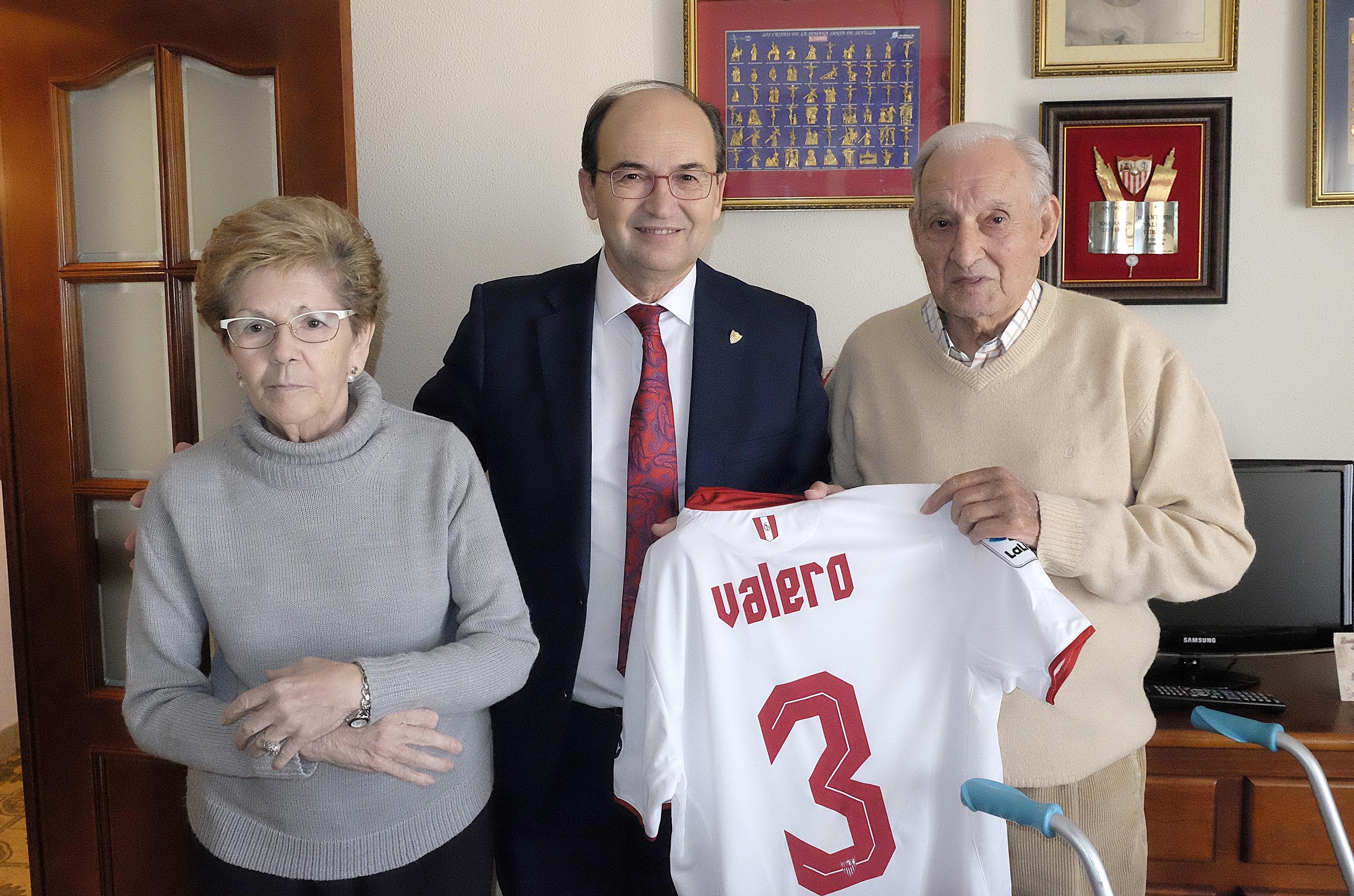 Antonio Valero recibe la visita del Sevilla FC